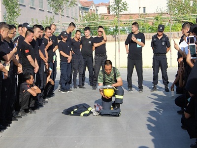 图为消防安全培训现场